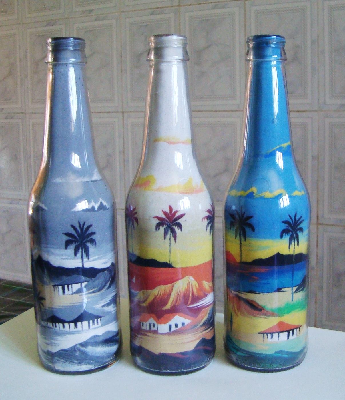 garrafas decoradas de areia